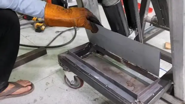 Как сделать гидравлический вилочный погрузчик для мастерской