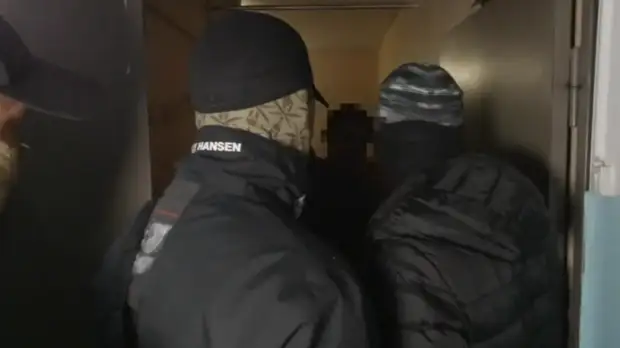 ФСБ показала видео задержания подозреваемого в шпионаже крымчанина