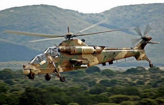 Вертолет Denel AH-2 «Rooivalk».