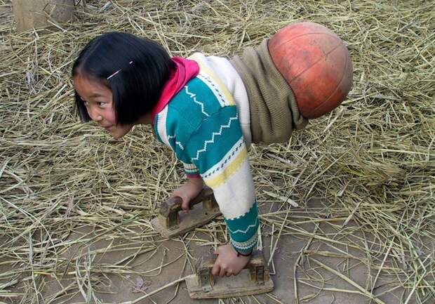 Никогда не сдавайся! Девочка с баскетбольным мячом стала известной спортсменкой