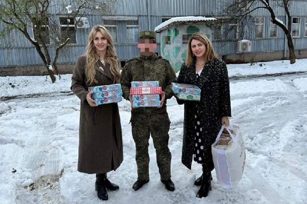 Волонтеры Штаба общественной поддержки партии «Единая Россия» передали в госпиталь Майкопа сладости и фрукты