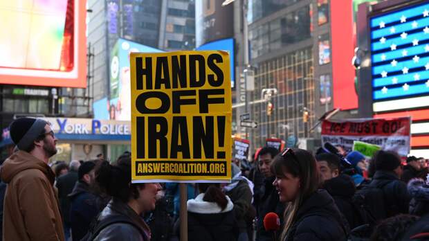 "Клоуны, приближающие третью мировую". На Западе резко высказались о США