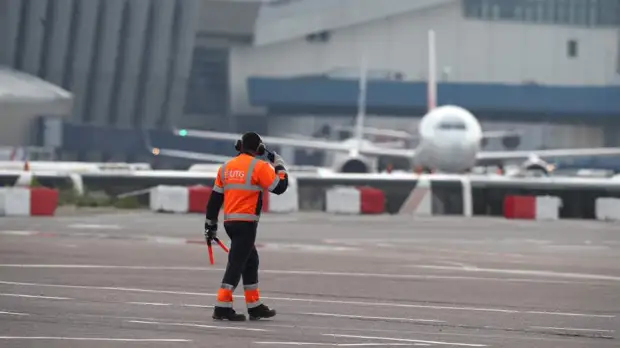 Такой простой: Внуково вслед за Шереметьево перевел сотрудников на новый график