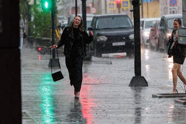 Жителей Красноярского края предупредили о ливнях и шквалистом ветре