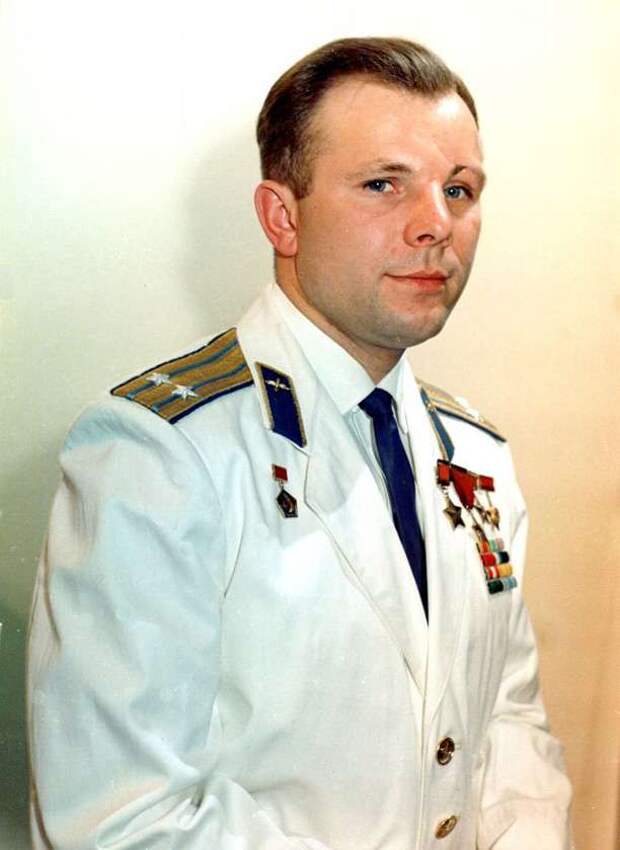 55 лет назад русский человек открыл космос
