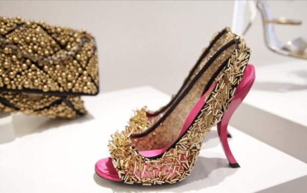 Style Guide for Shoeholics: 5 Trendy Ways to Pair Shoes with Clothes