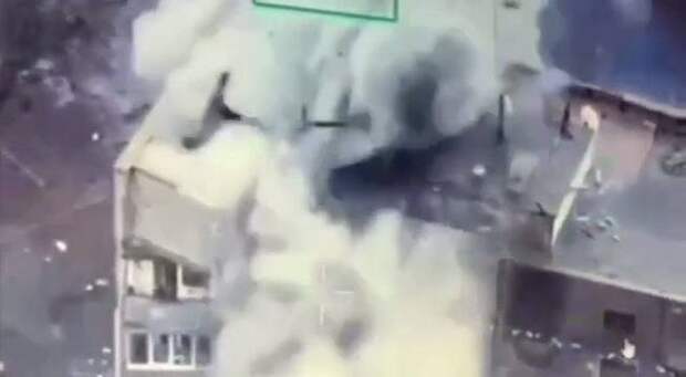 Мощный удар БПЛА по укрытию бойцов ВСУ сняли на видео