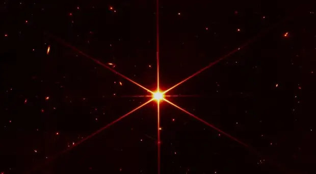 «Уэбб» прислал свое первое четкое изображение звезды