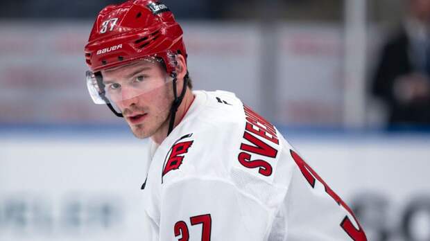 Гол Свечникова не спас «Каролину» от поражения в матче с «Монреалем», у Демидова ассист