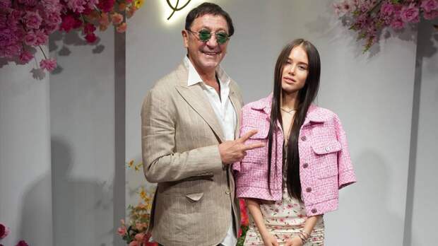 Аврора Киба показала фото с капельницей на фоне расставания с Лепсом