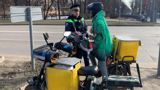 15 тыс. столичных курьеров отстранили от работы из-за нарушений