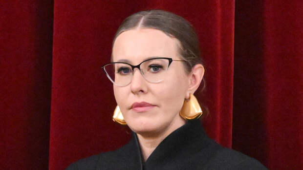 Собчак извинилась за обвинения Михалкова в жалобе на «голую вечеринку» Путину