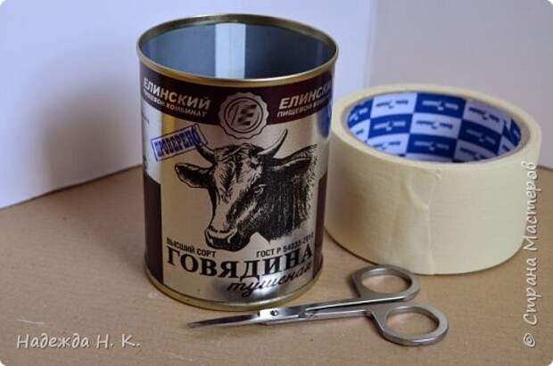 Здравствуйте, доброго времени суток! Сегодня я предлагаю вам посмотреть, как можно сделать к Пасхе вот такую нехитрую поделку в технике папье-маше. Небольшая "серебряная" вазочка в виде курочки  будет неплохим подарком для ваших друзей и близких. фото 4