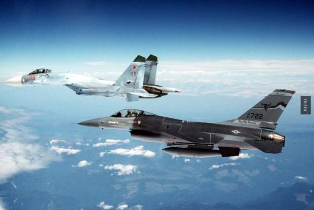 Стал известен победитель боя Су-27 и F-15 на Украине