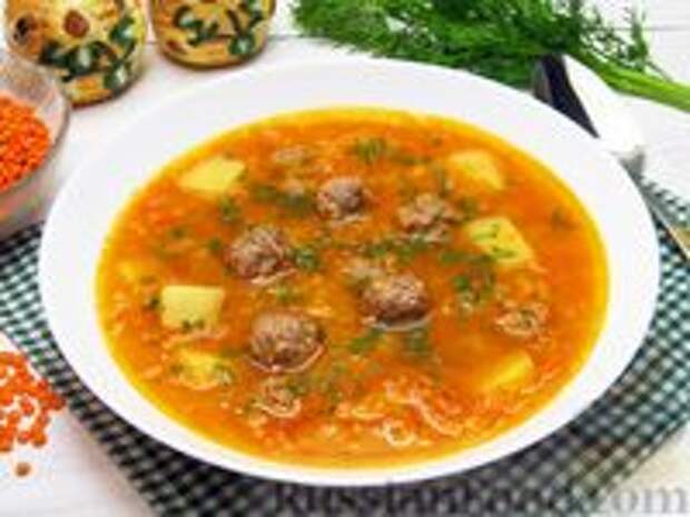 Фото к рецепту: Чечевичный суп с мясными фрикадельками