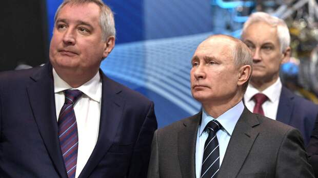 Путин заявил, что обсудит с Рогозиным программу запуска микроспутников