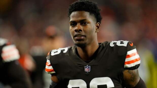 Greedy Williams playing for the Browns