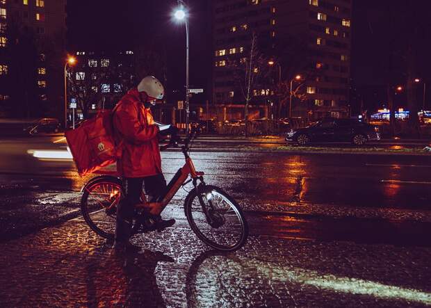 Водитель Курьер, Есть, Служба Доставки, Ночь, Работа