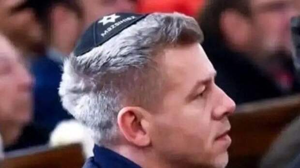 Новый лидер Венгрии был замечен в странной шапочке: оказался не так прост