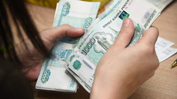 Комиссия поддержала проект о повышении МРОТ 