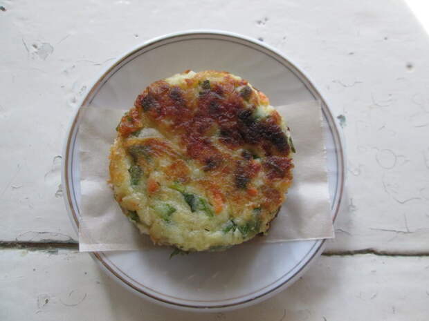 Мини-пирог из картофельных коржей - оригинальная и очень вкусная закуска