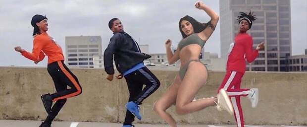 Ким Кардашьян в Yeezy