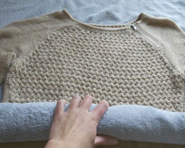 Как правильно сушить свитер? /Фото: freelancehack.ru