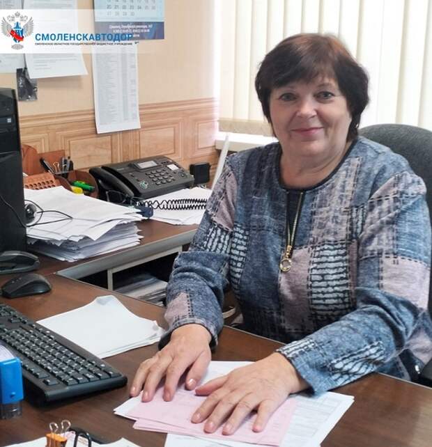 Жителям Смоленщины рассказали про сотрудницу дорожной отрасли со стажем более 40 лет
