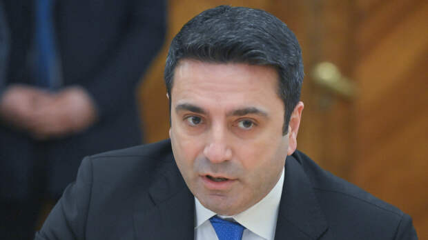 Мечтавший о крахе России глава парламента Армении открестился от своих слов