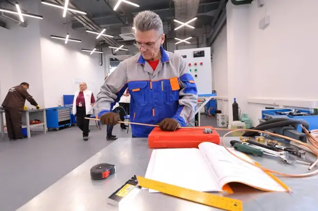 Россияне могут получить новую профессию благодаря нацпроекту «Демография»