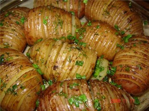 Как же вкусна и полезна молодая картошка ! Как же вкусна и полезна молодая картошка !