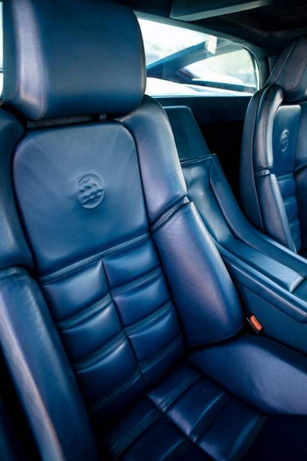Редкий суперкар Cizeta V16T из коллекции султана Брунея