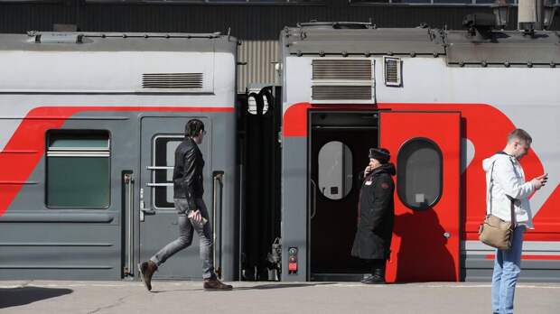 Движение поездов восстановили на пути станции под Волгоградом, где сошли вагоны