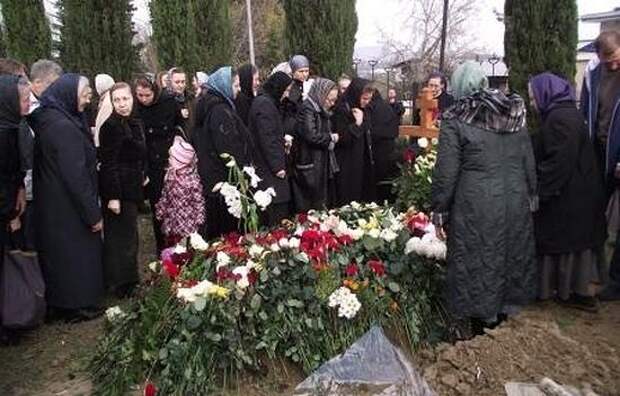 На могилке схиархимандрита Симеона