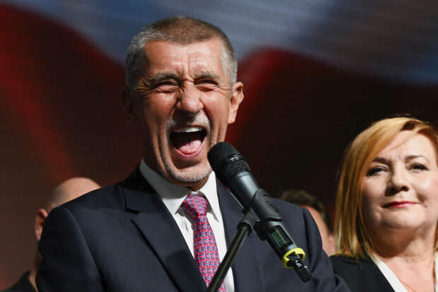 Премьер Чехии Бабиш поддержал Обрана перед выборами в Венгрии