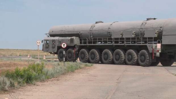 Механики-водители сдали экзамен по вождению «Ярсов» на полигоне Капустин Яр