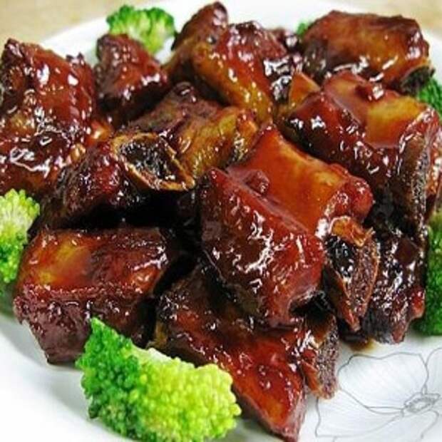 Медовые ребрышки с чесноком Медовые ребрышки с чесноком