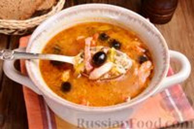 Фото к рецепту: Солянка с копчёностями и рисом