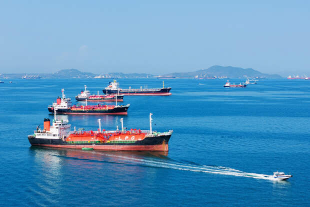 «Трамп будет долго думать». Восточные супердержавы решили: Ормуз без США — это приговор доллару? Какие шансы появляются у РФ.