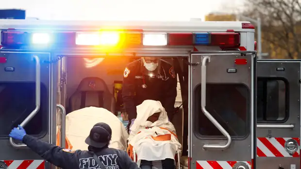 В США за сутки зарегистрировали более 54 тысяч новых заболевших COVID-19