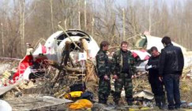 Смоленская область. На месте крушения самолета ТУ-154, в результате которого погибли 96 человек, в том числе президент Польши Лех Качиньский с супругой Марией, 2012 год