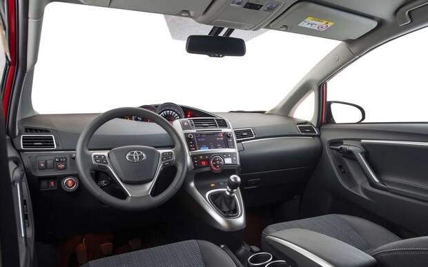 На российском рынке найдена надежная семейная Тойота всего за 1,5 млн рублей