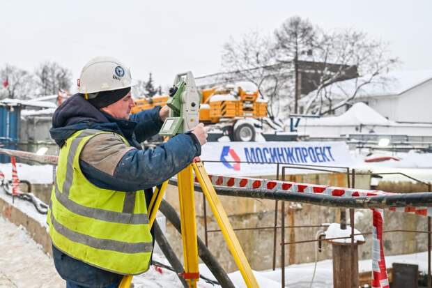На станции метро «Серебряный бор» началось возведение основных конструкций  