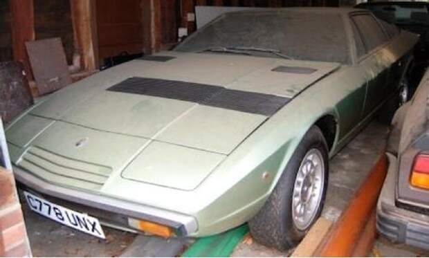 Еще один заброшенный гараж (16 фото)