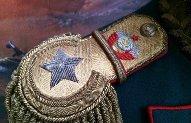 За какие заслуги присваивали звание генералиссимуса, и кто в отечественной истории удостоился такой чести