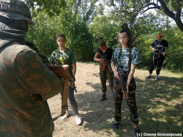 В отличие от нулевых, когда украинские националисты тренировали боевиков в полулегальных «таборах», сейчас, после...