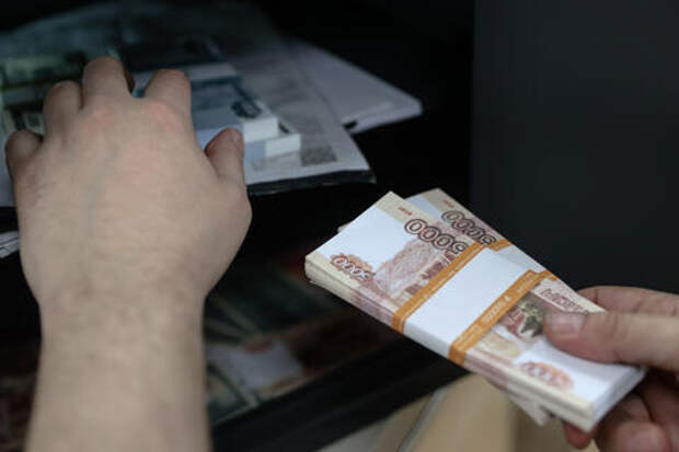 Мэр южного города брал взятки, но теперь «пошел в отказ». Бывший полицейский Логвиненко знает, как вести себя на допросах