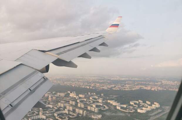 Спецборт МЧС доставил в Подмосковье россиян из Египта