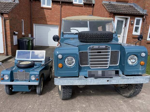Миниатюрная версия семейного Land Rover для четырехлетнего сына