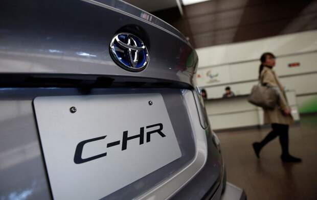 Индекс Nikkei опустился до 7-месячного минимума из-за Toyota